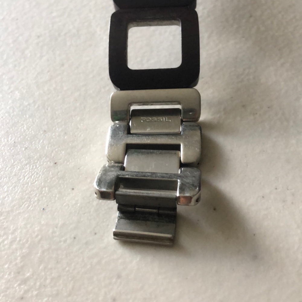 Fossil Wooden Watch - Picture 3 of 5